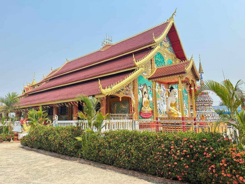 รับติดตั้งกระเบื้องล้านนา